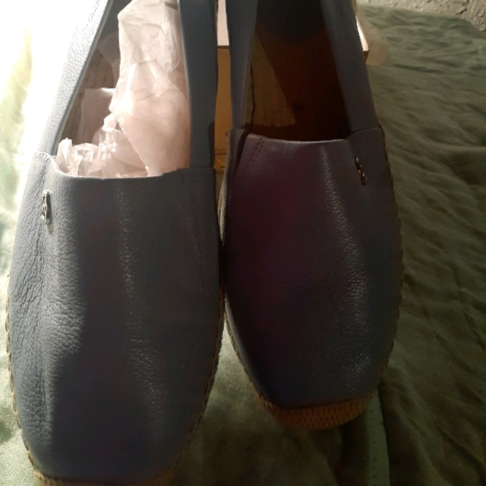 NWT Ladies Flats